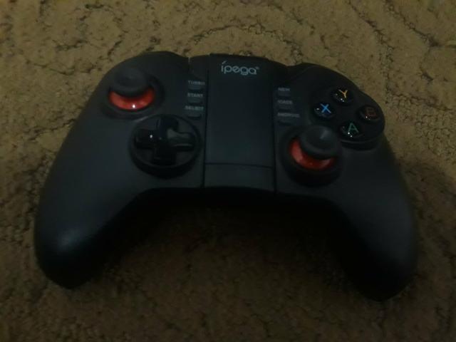 VENDO JBL Charge 3 e um controle Gamepad - Foto 4