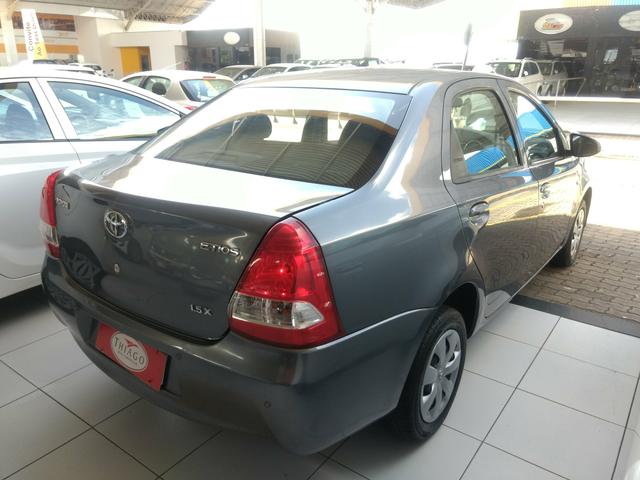 Etios Sedan 1.5 X - Foto 5