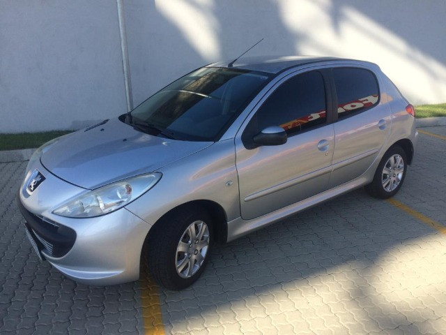Peugeot 207 XR 1.4 - Foto 2
