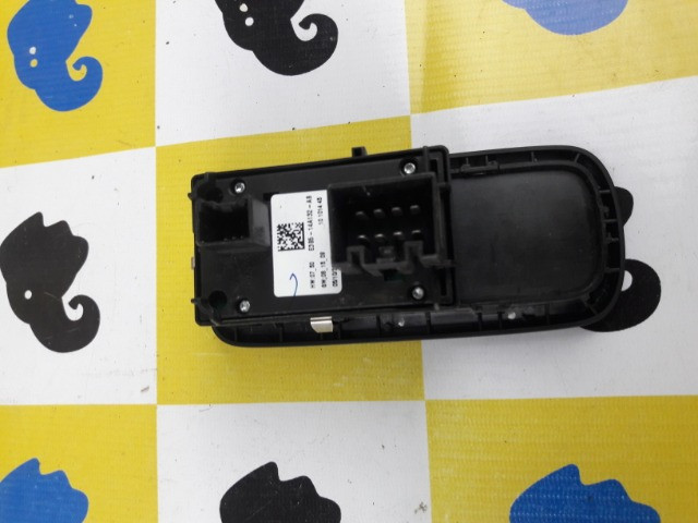 Botão Vidro Elétrico Duplo D.e Ford New Fiesta Ka - Foto 4