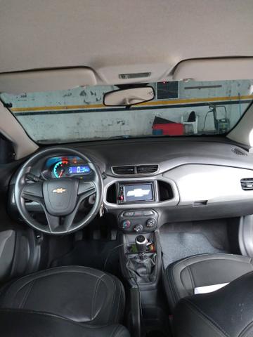 Onix 2016 completo carro impecável ! - Foto 9