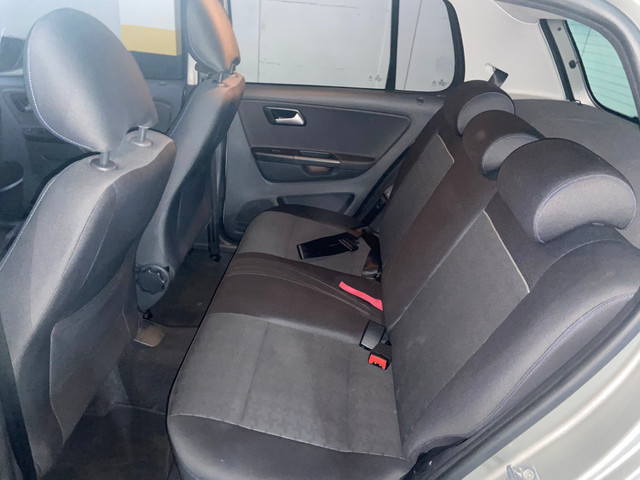 Volkswagen fox 2015 confortline 1.0 flex manual muito novo sem detalhes - Foto 14