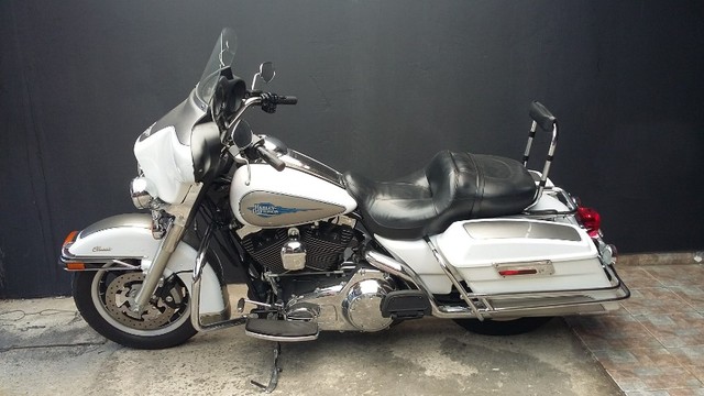 HARLEY DAVIDSON ELECTRA GLIDE CLÁSSIC FLHTC TOURING