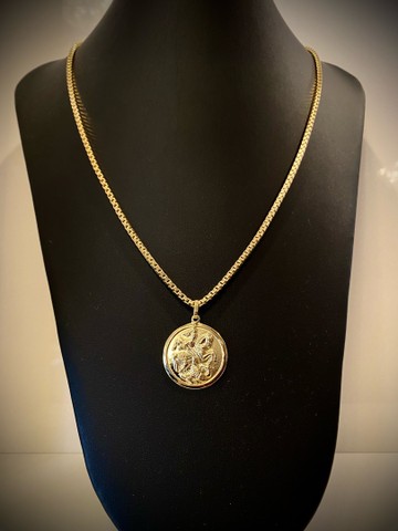 Conjunto em ouro 18k de 25,7 gramas