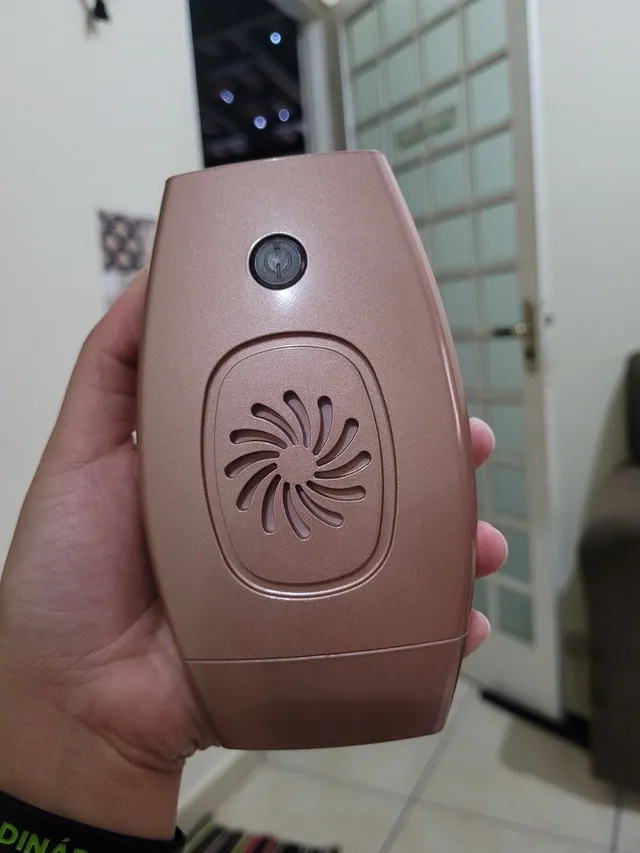 Depiladora a laser Elos Me touch IPL+RF em segunda mão durante 110 EUR em  San Rafael na WALLAPOP