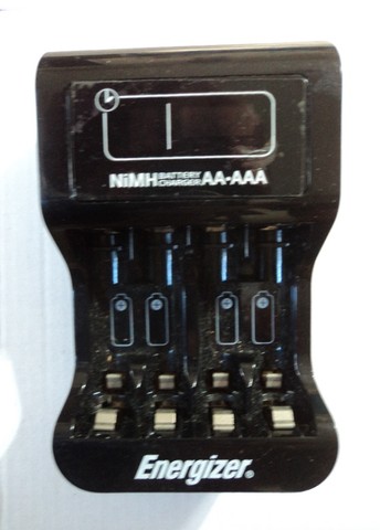 Carregador de pilhas Energizer