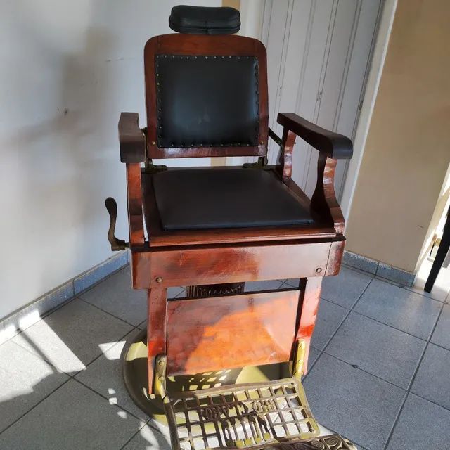 Cadeira para Barbeiro Antiga Relíquia - Antiguidades - Oliveira