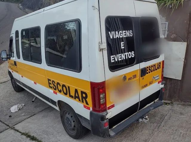 Van escolar hot sale usada olx