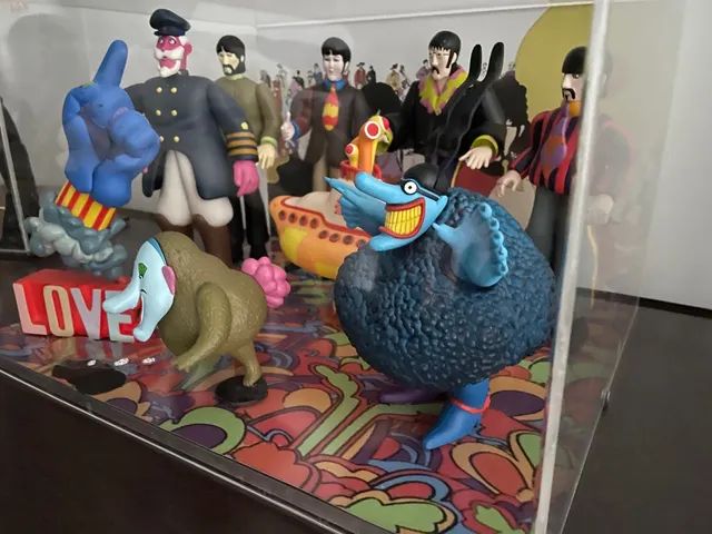 Bonecos Beatles submarino amarelo 