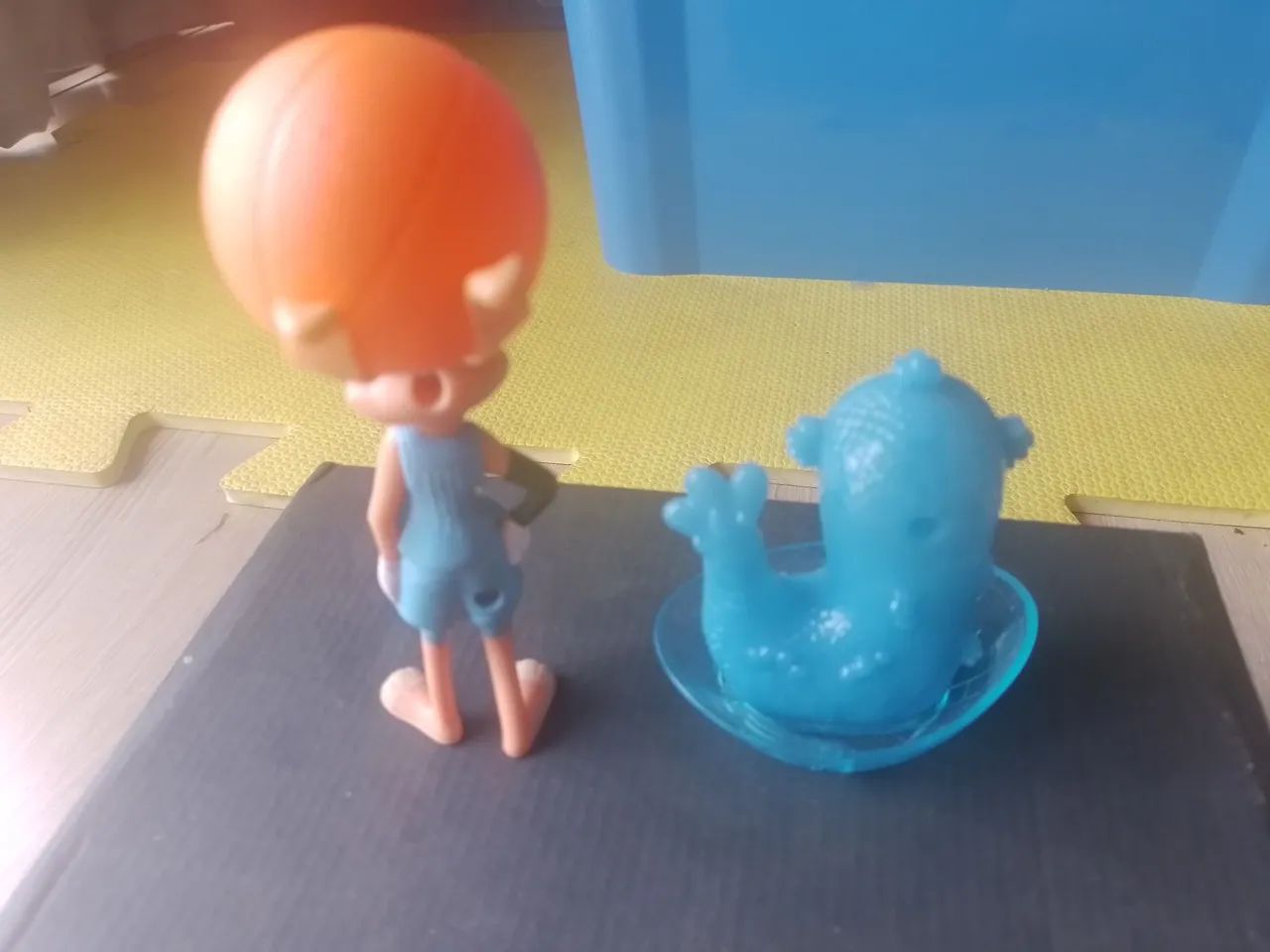 Boneca Lola (Space Jam) e Elio (Disney Pixar) - colecionáveis MC Donald's.  - Foto 5