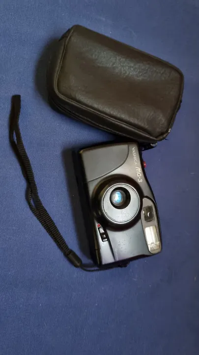 Câmera Yashica