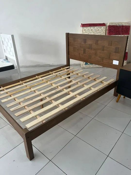 Cama de Madeira (MDF)