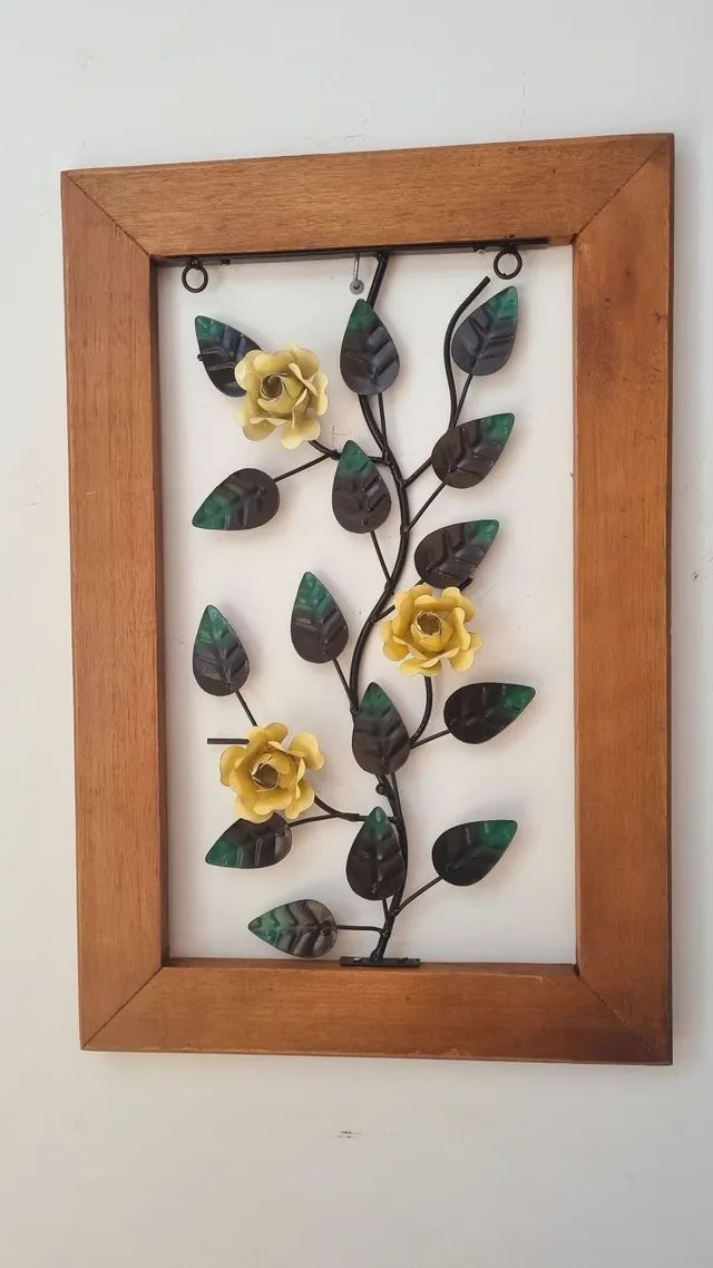 Quadro com galho de rosas 