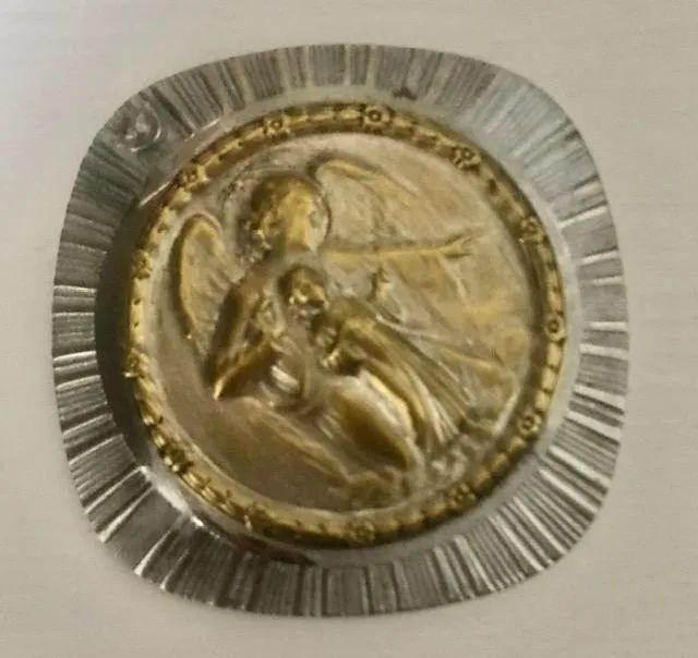 Medalha Para Berço - Anjo Da Guarda E Jesus - Década de 1950 - Foto 2