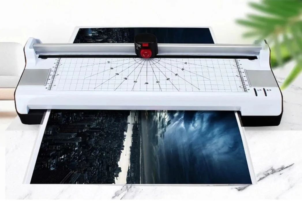 Plastificadora A4 e refiladora Mazzilli 