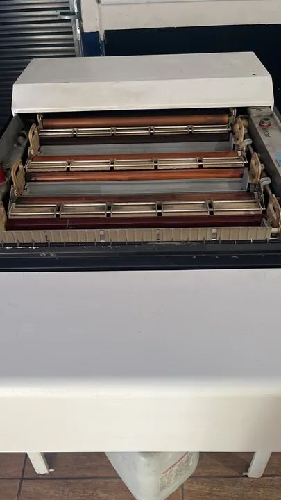 Processadora de filme glunz e jessen 550 funcionando 100% - Foto 2