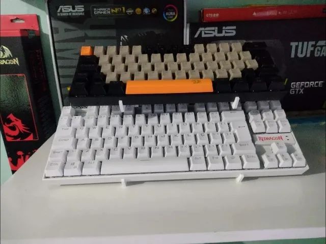 Suporte expositor para teclado