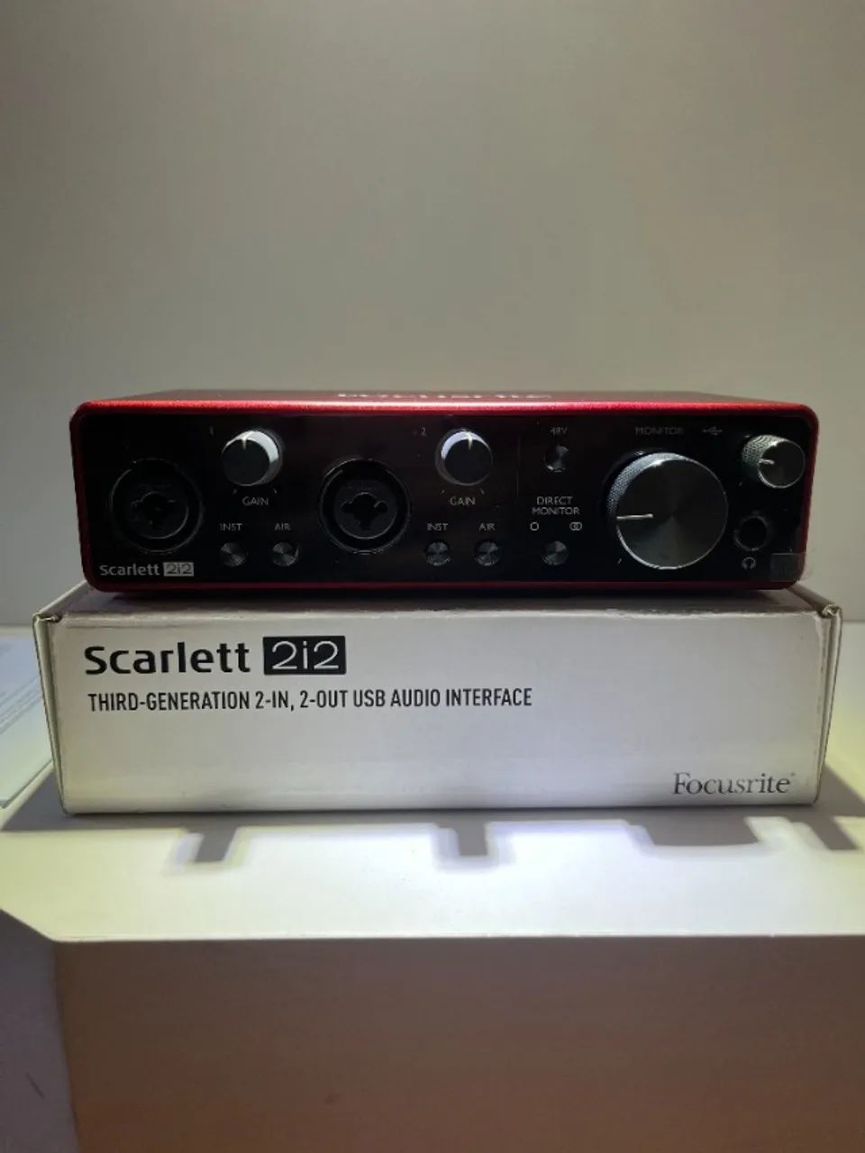 Interface De Áudio USB Focusrite Scarlett 2i2 3ª Geração - Foto 2