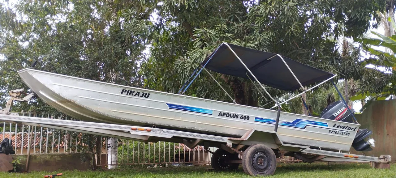 Barco leve forte