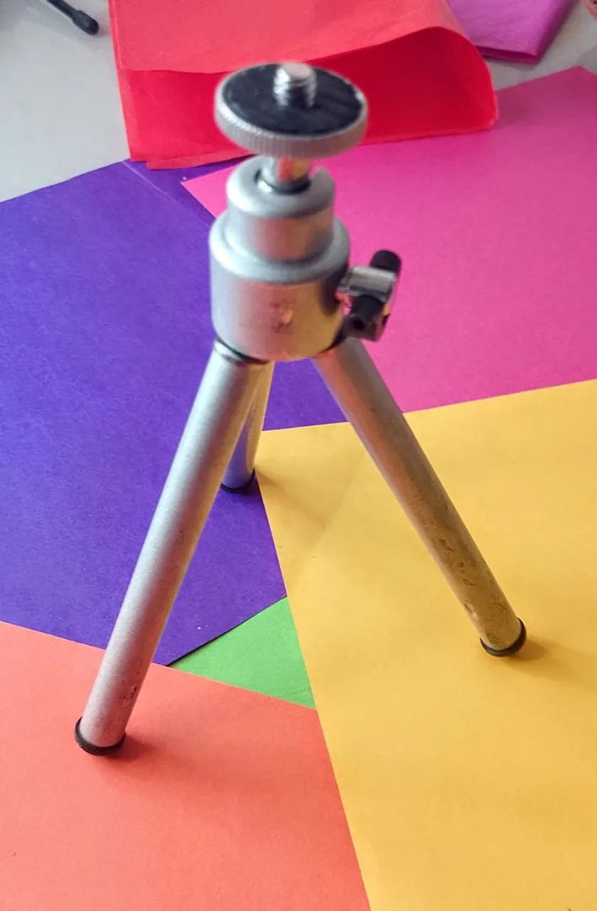 Mini Tripé Estável e Portátil para Câmeras - Foto 2