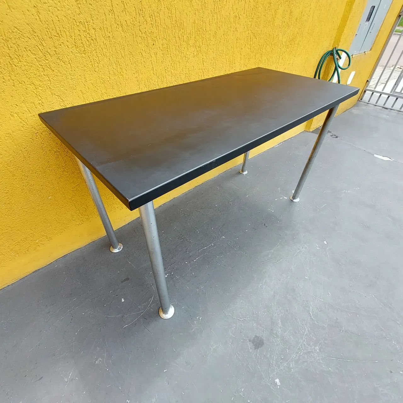 Mesa de Escritório preta - Foto 3