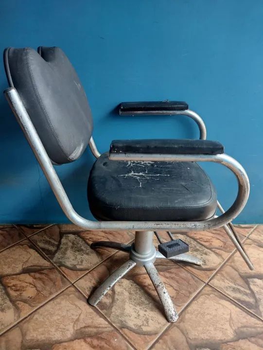 CADEIRA DE CABELEIREIRO/ BARBEIRO VINTAGE! - Foto 2