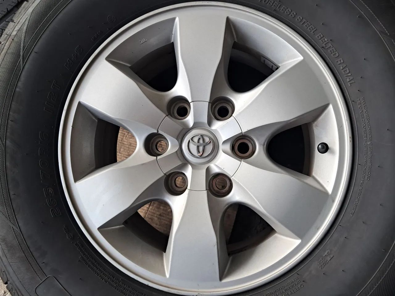 Roda aro 16 Toyota Hilux Prata jogo 6X139.7 Pickup originais 