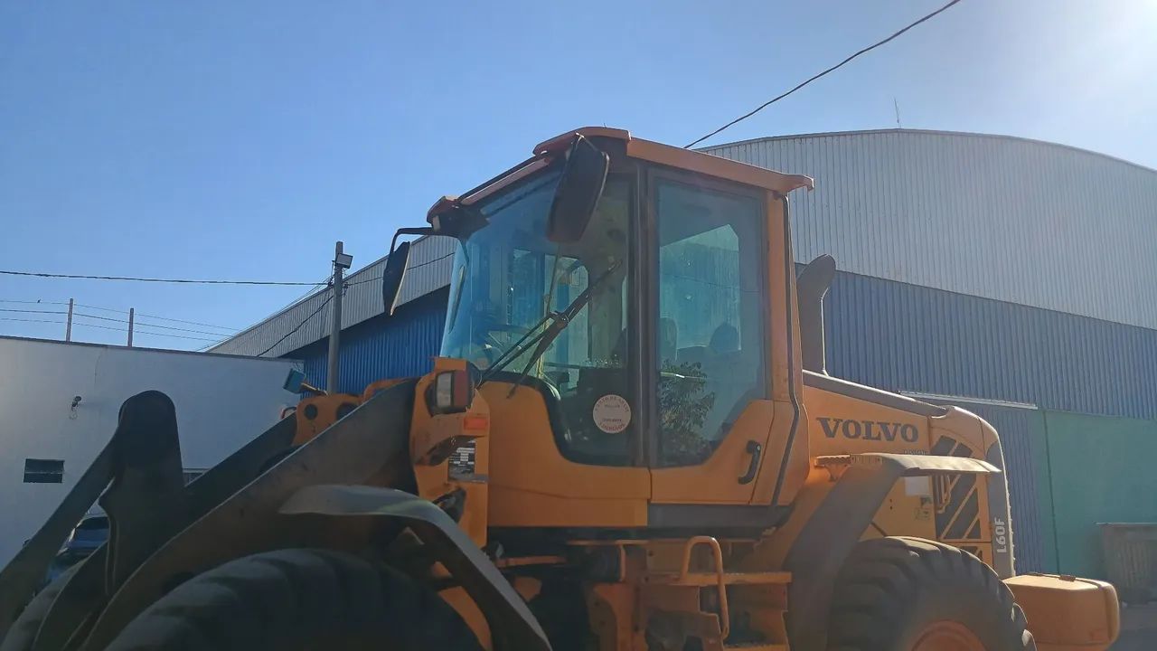Pá carregadeira Volvo L60F ano 2017 - Foto 5