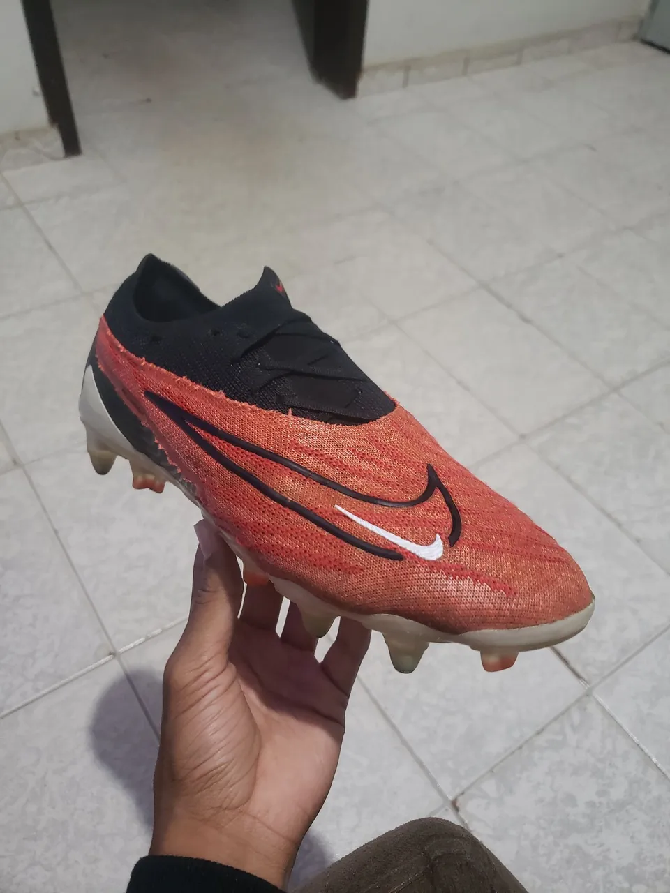 Chuteira Nike Phantom GX Trava Mista 
