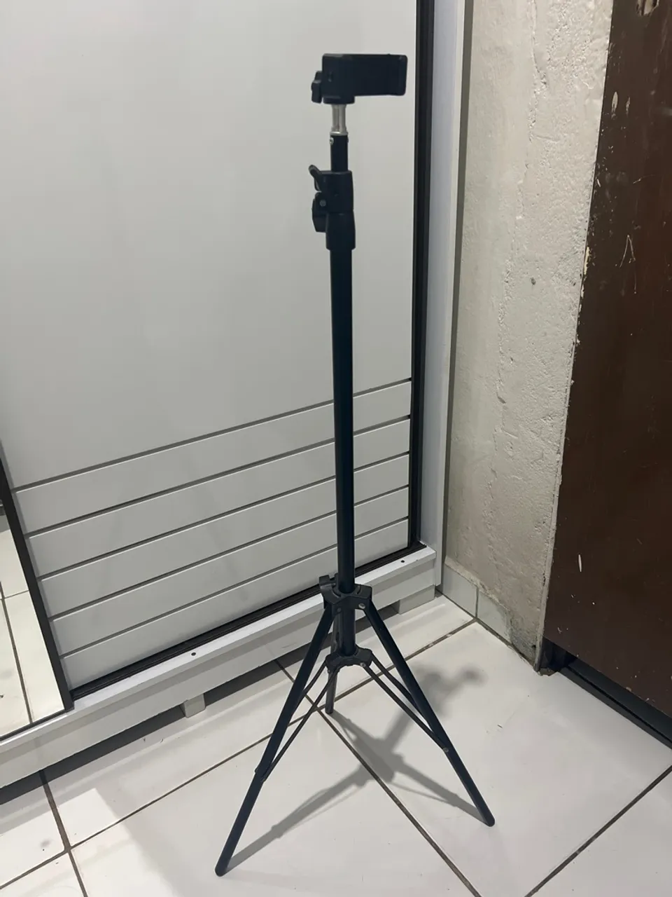 Tripé para Iluminação - Perfeito para Fotos e Vídeos