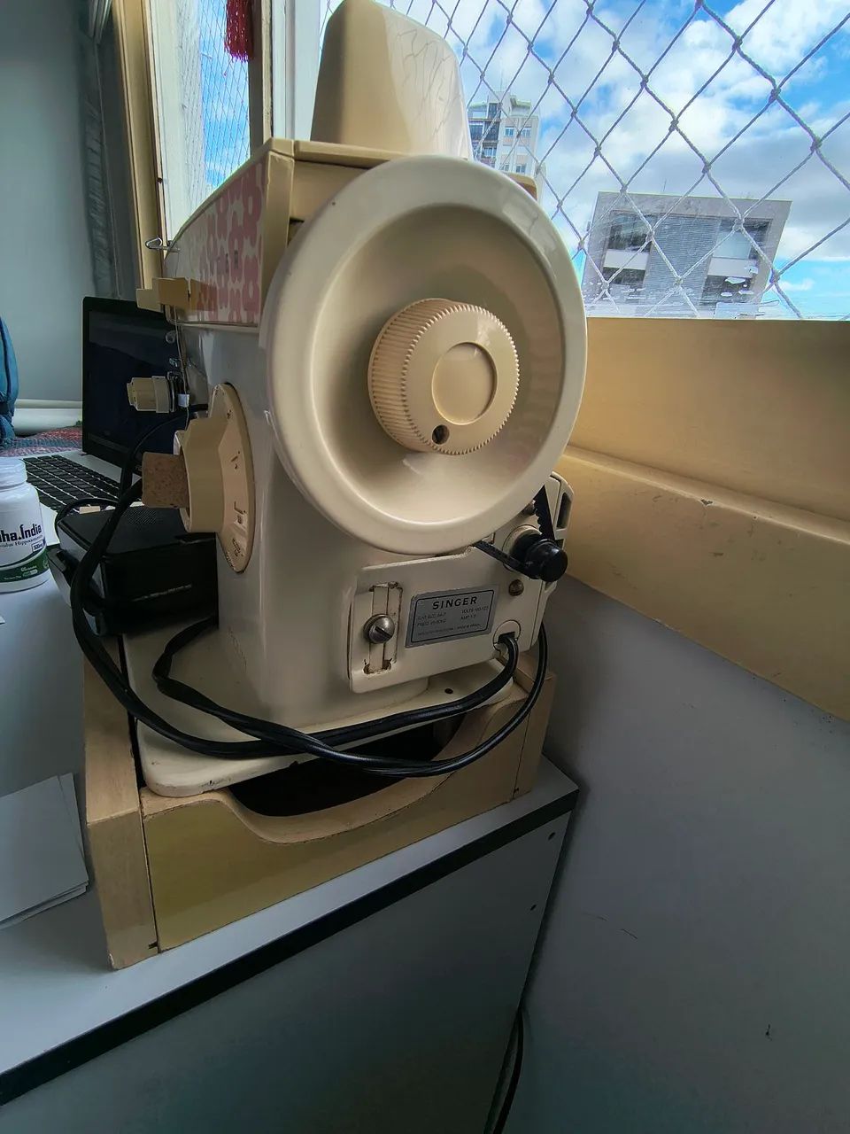 Máquina de costura  - Foto 3