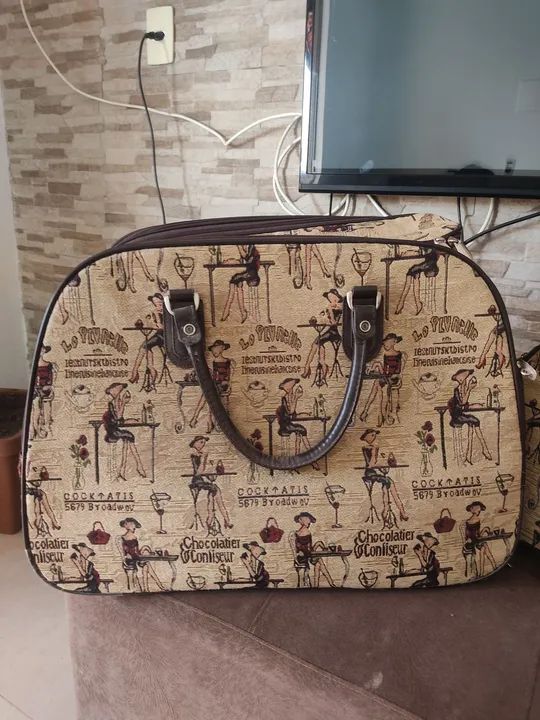 Vendo jogo de malas 200,00 reais  - Foto 4