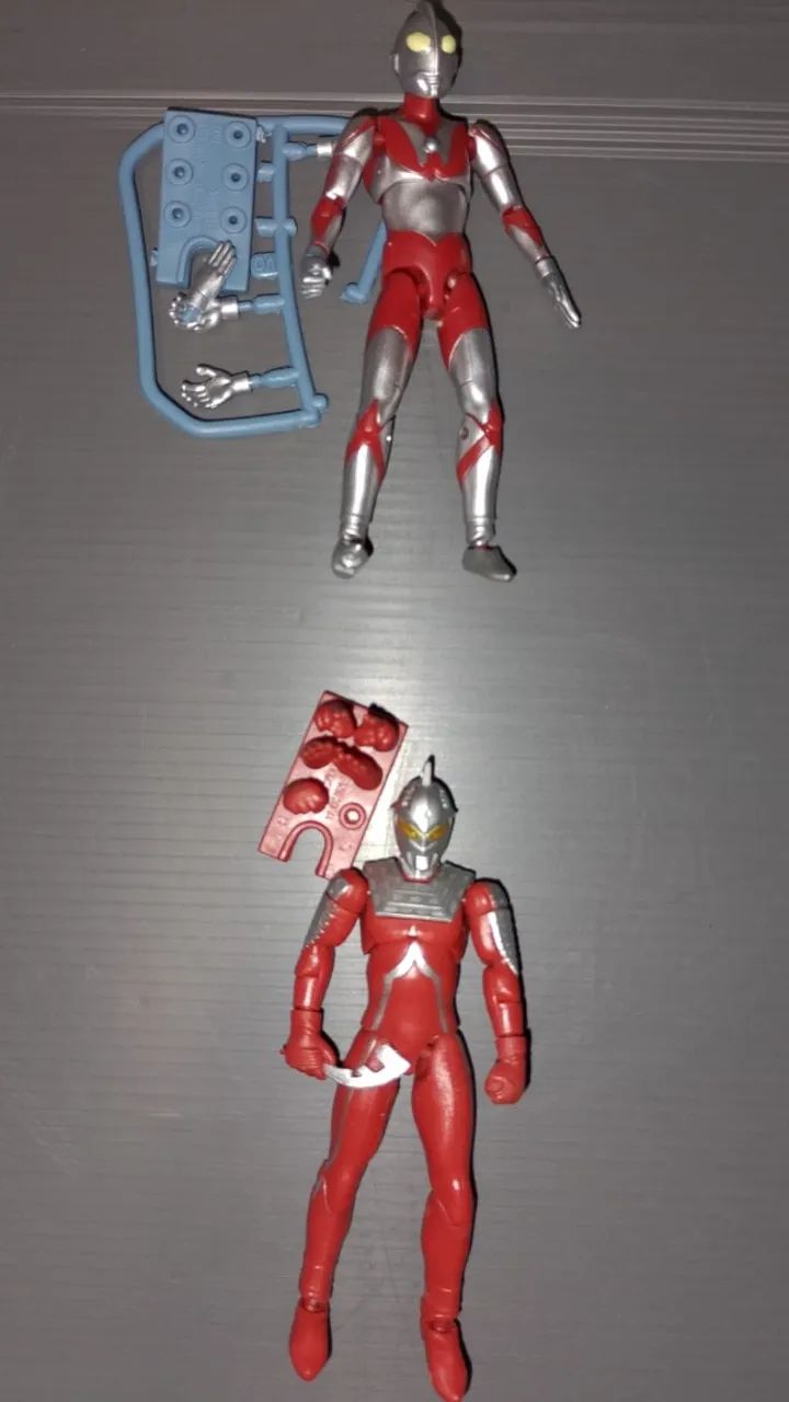 ULTRA PACK . 5 ACTION FIGURES escala 1:18  - Foto 3