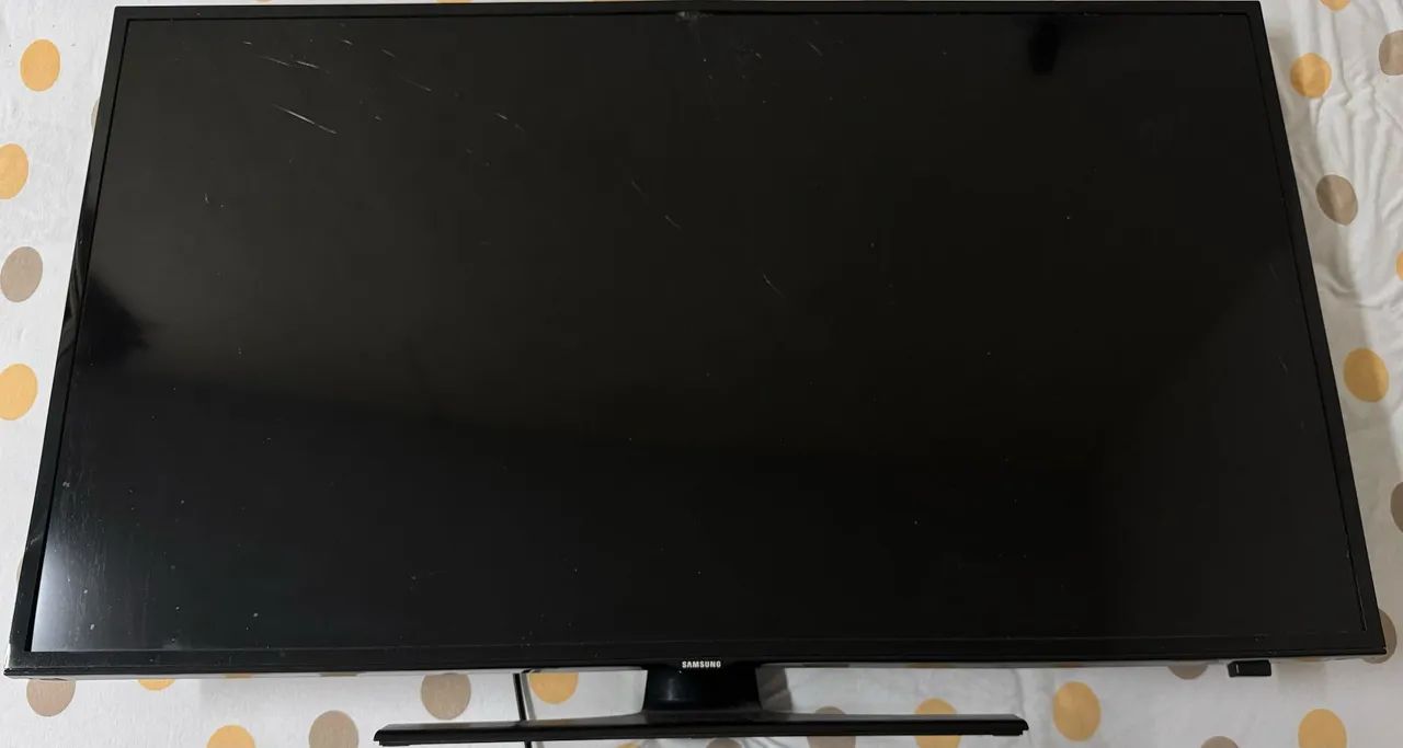 TV SAMSUNG 40" TELA QUEBRADA 