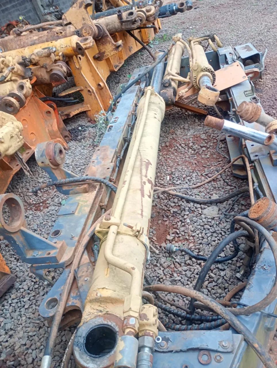 Sucata de Escavadeira Hidráulica Caterpillar 320b Para Retirada De Peças - Foto 4