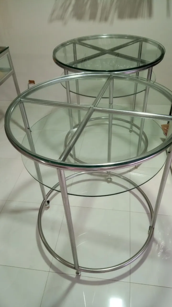 Balcão de vidro e aço inox retangular e redondo