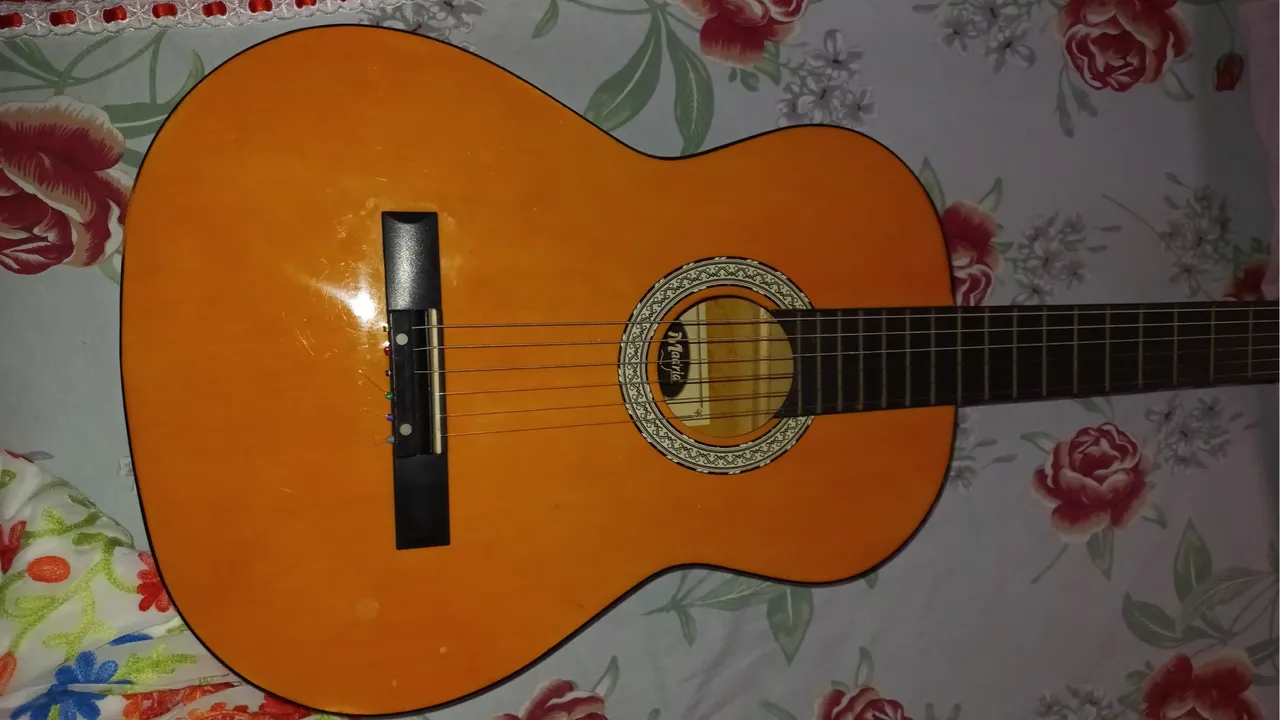 Violão Madrid (semi novo)