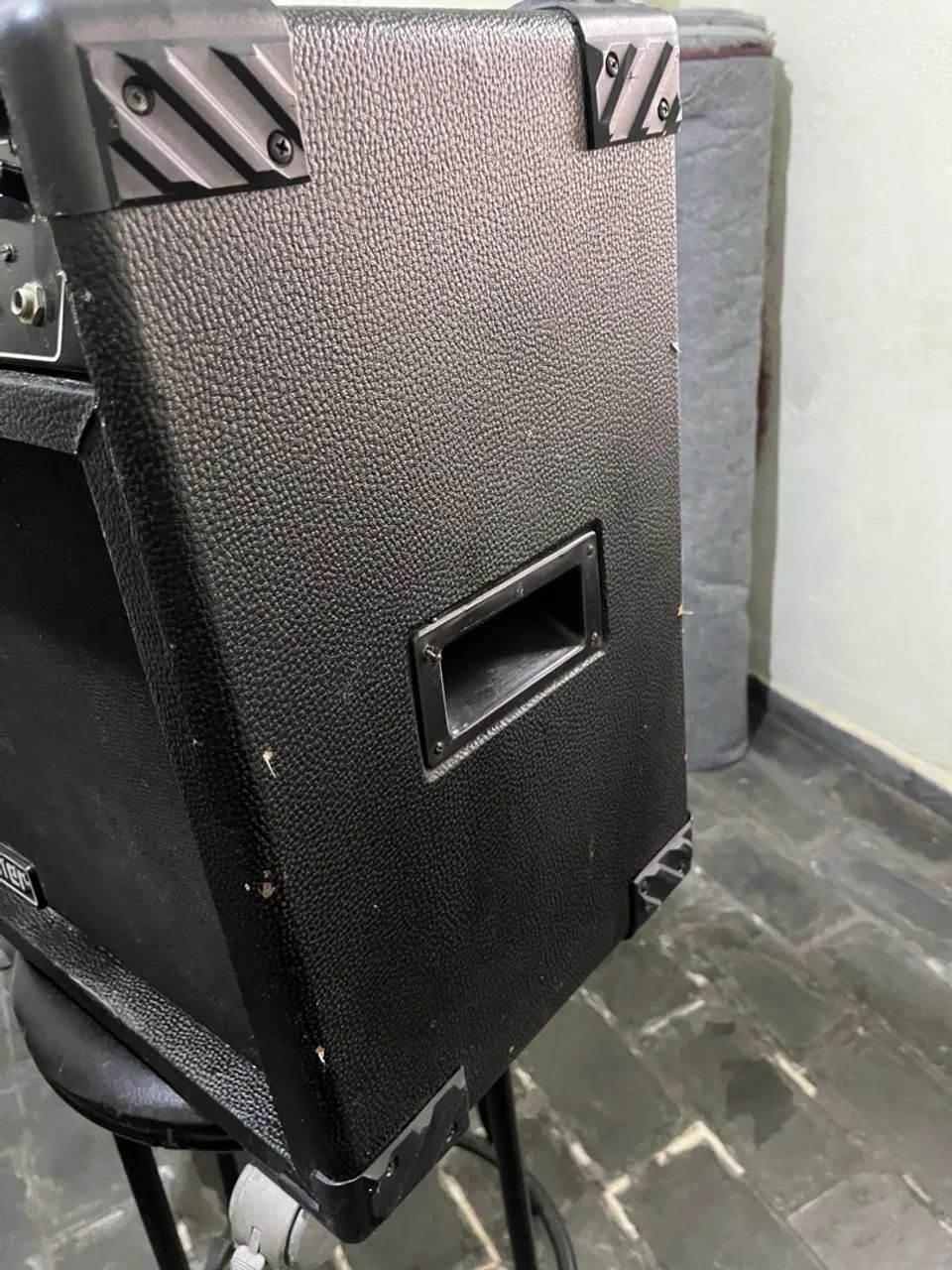 Amplificador64167780183041125