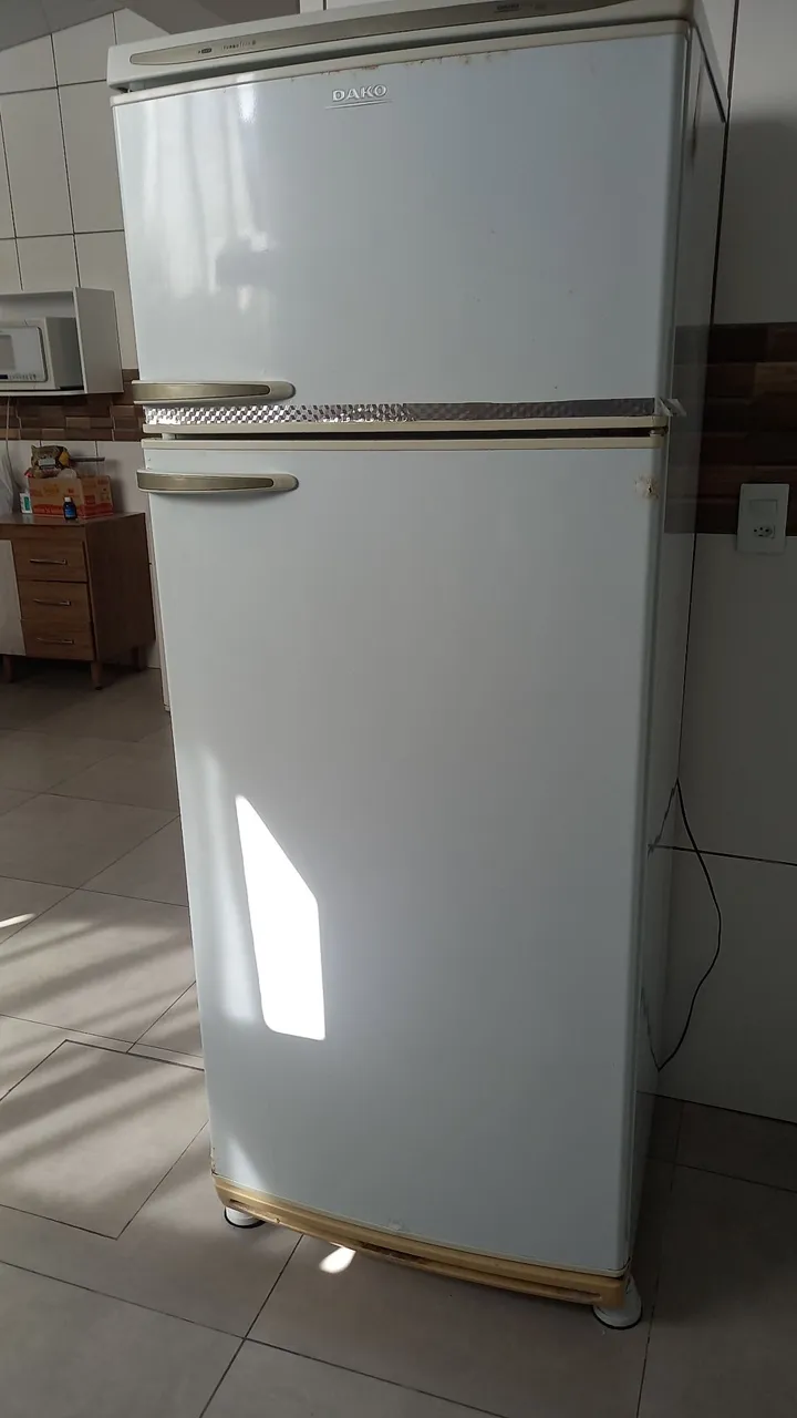 Geladeira Dako - Em ótimo estado!