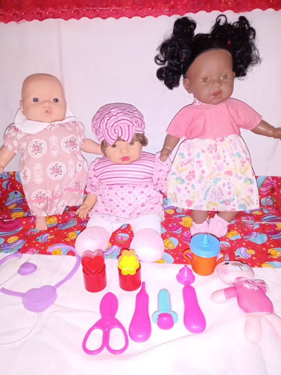 Kit 3 Bonecas Bebês +Acessórios 