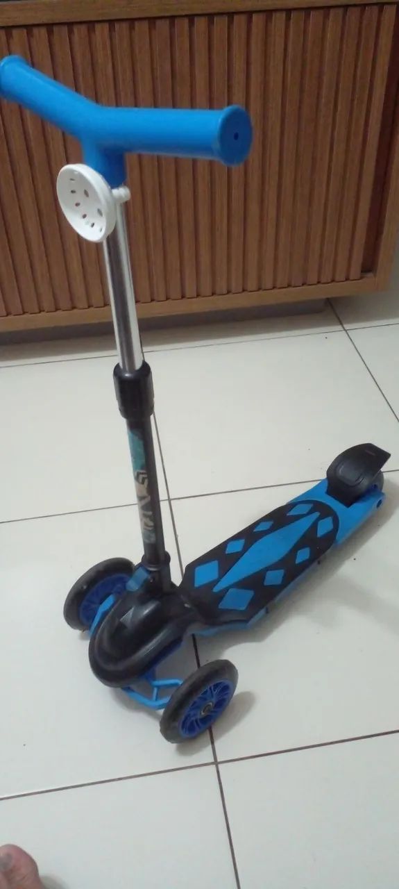 Patinete infantil com 3 rodas