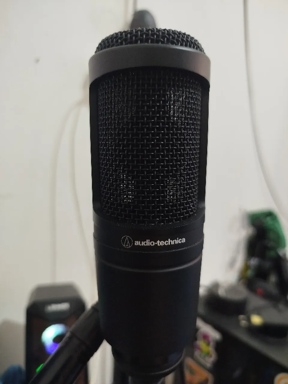 Microfone AT 2020 + cabo + pop filter