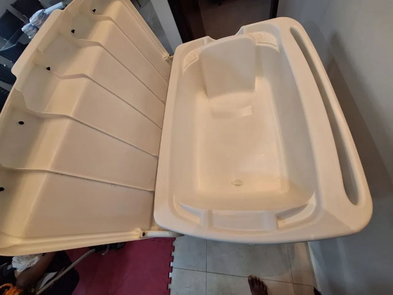 Banheira com trocador64860948377347124