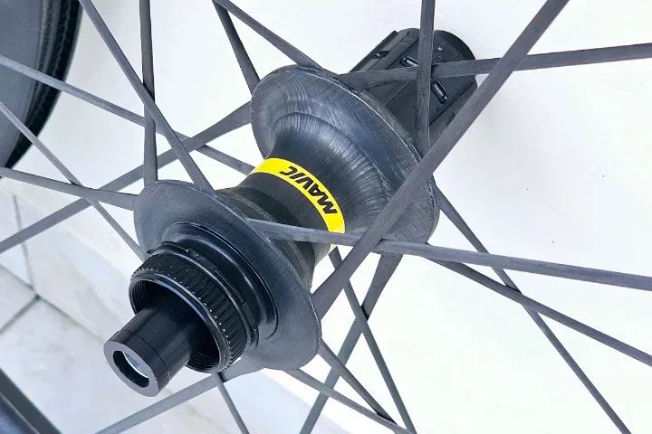 Rodas Mavic Cosmic Ultimate 45 Carbon Disc Tubeless - Freehub XDR HG - 1255g - Seminova - Foto 4