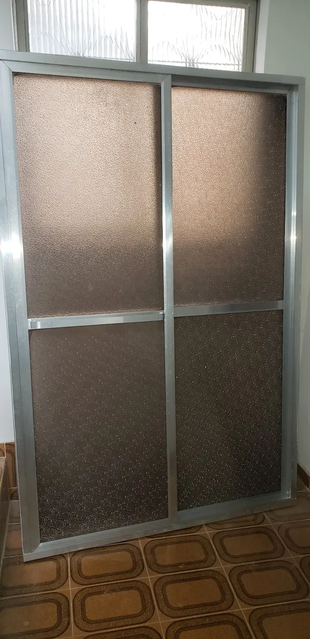 Porta para Box de Banheiro de Alumínio