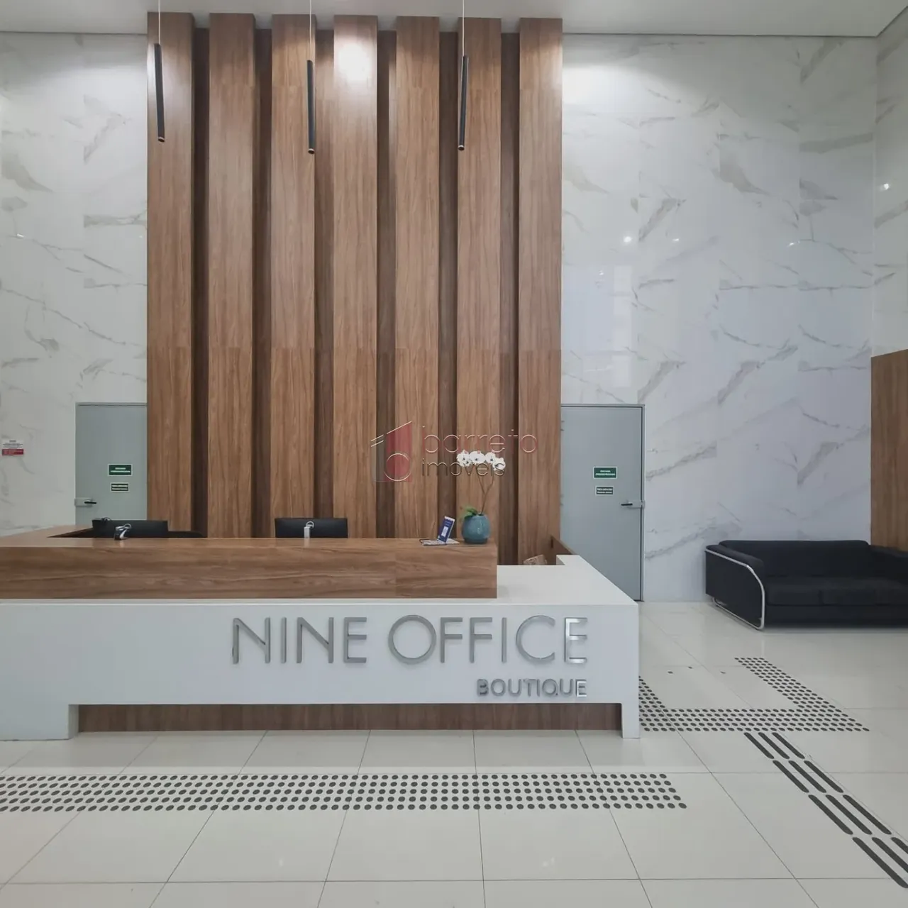 SALA COMERCIAL NO CONTRAPISO PARA VENDA OU LOCAÇÃO NO CONDOMÍNIO NINE OFFICE BOUTIQUE EM J