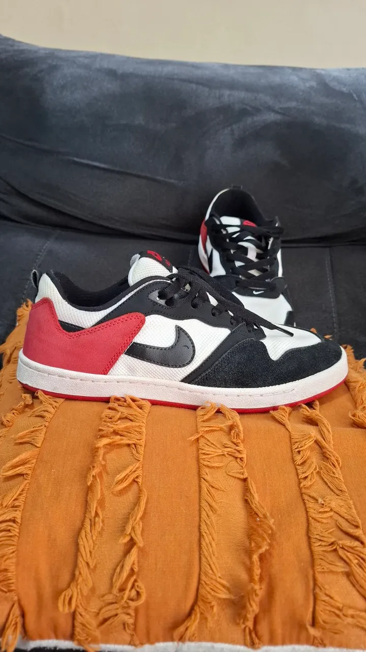 Nike SB Alleyoop - Preto/Branco/Vermelho