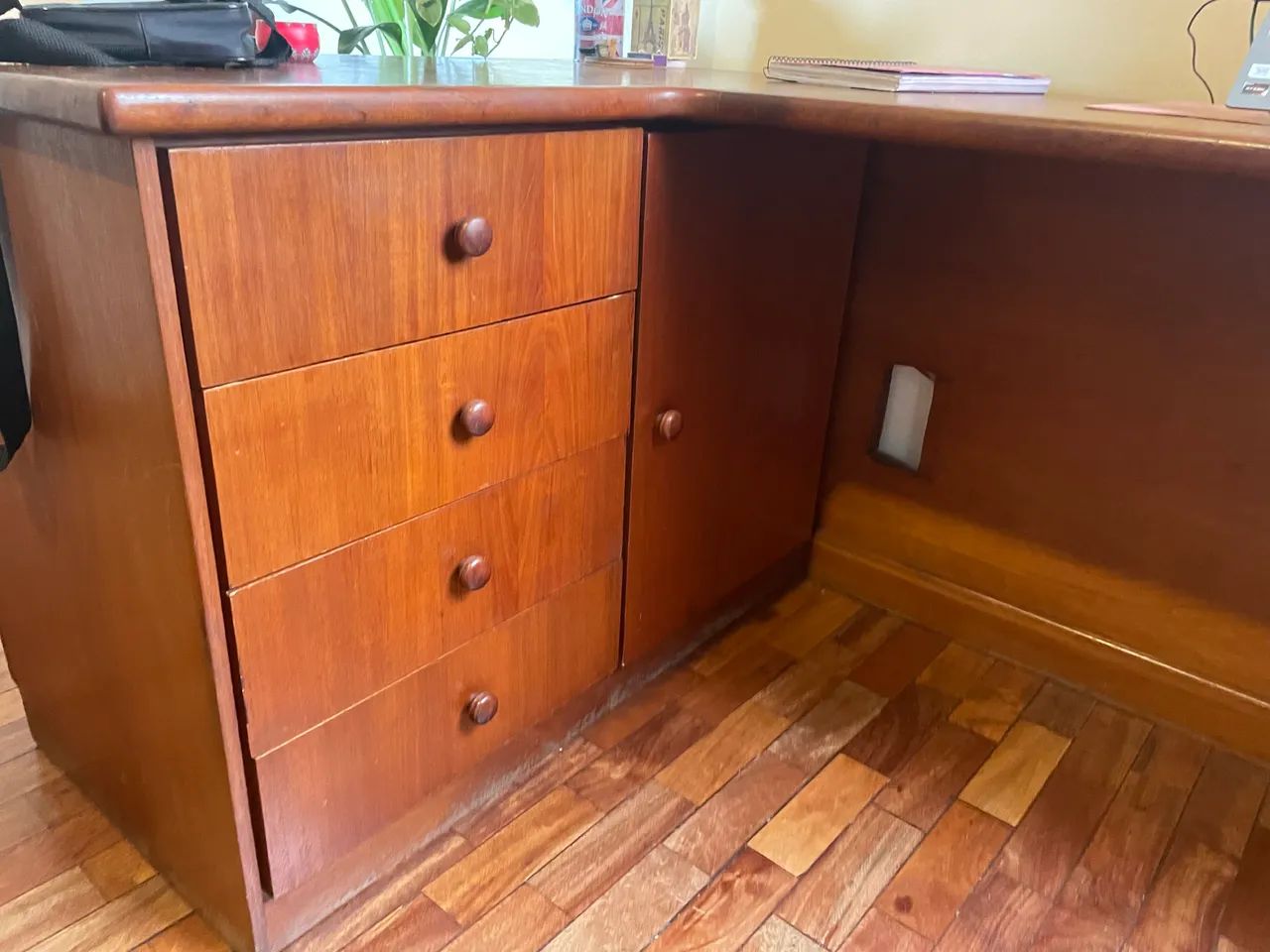 Desk / Study Table64166929943041122