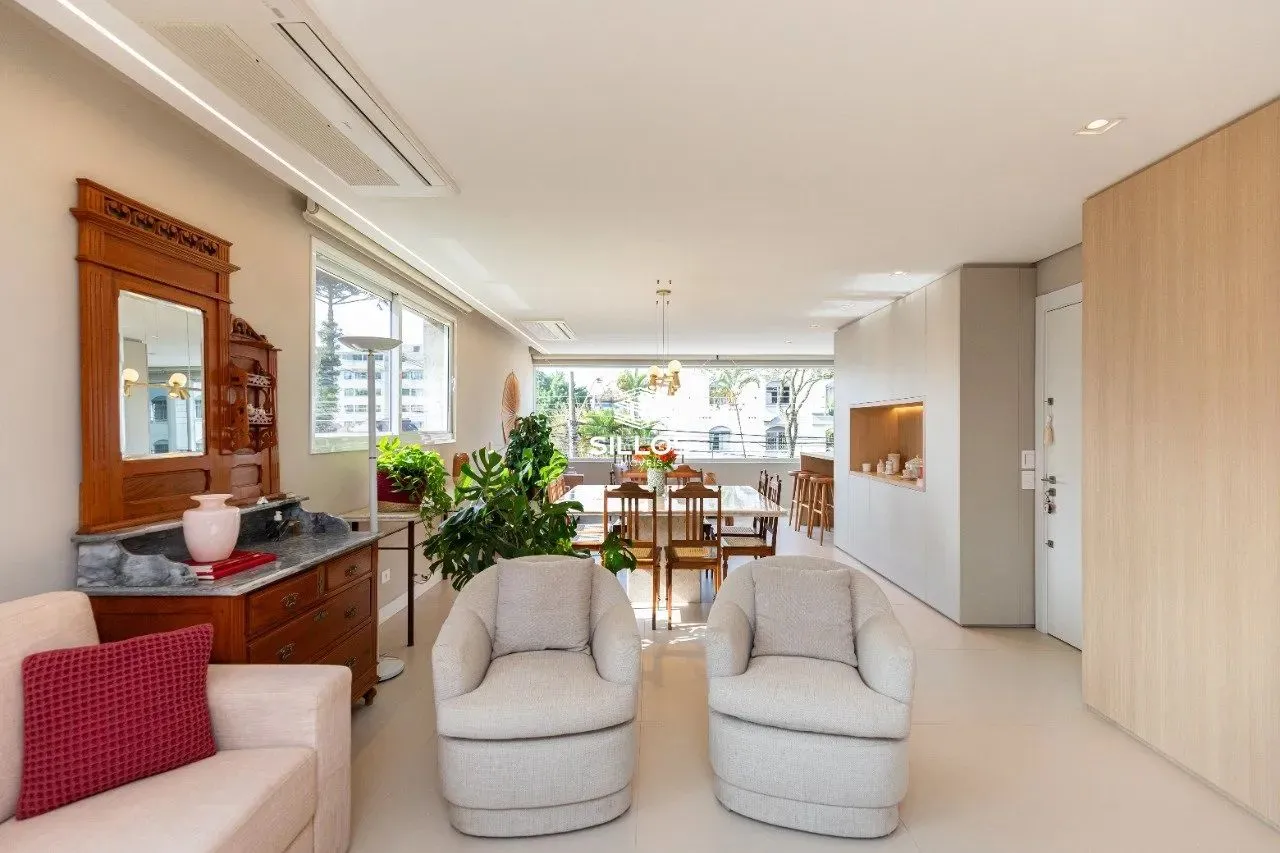 Apartamento mobiliado para alugar com 3 quartos no Água Verde em Curitiba