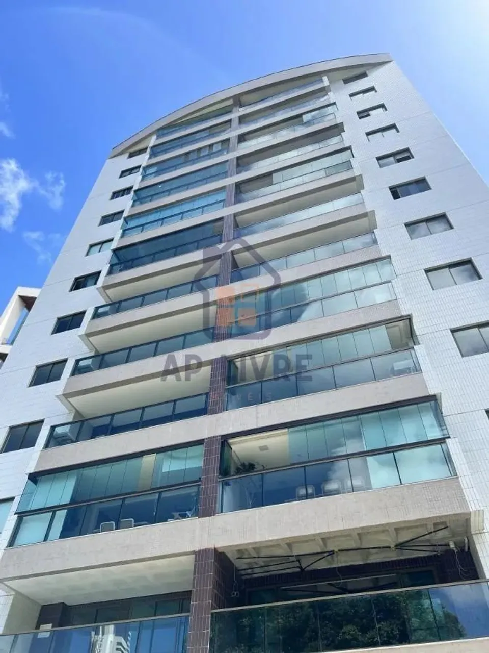 Apartamento para Venda em Recife, Poço, 4 dormitórios, 3 suítes, 2 banheiros, 2 vagas